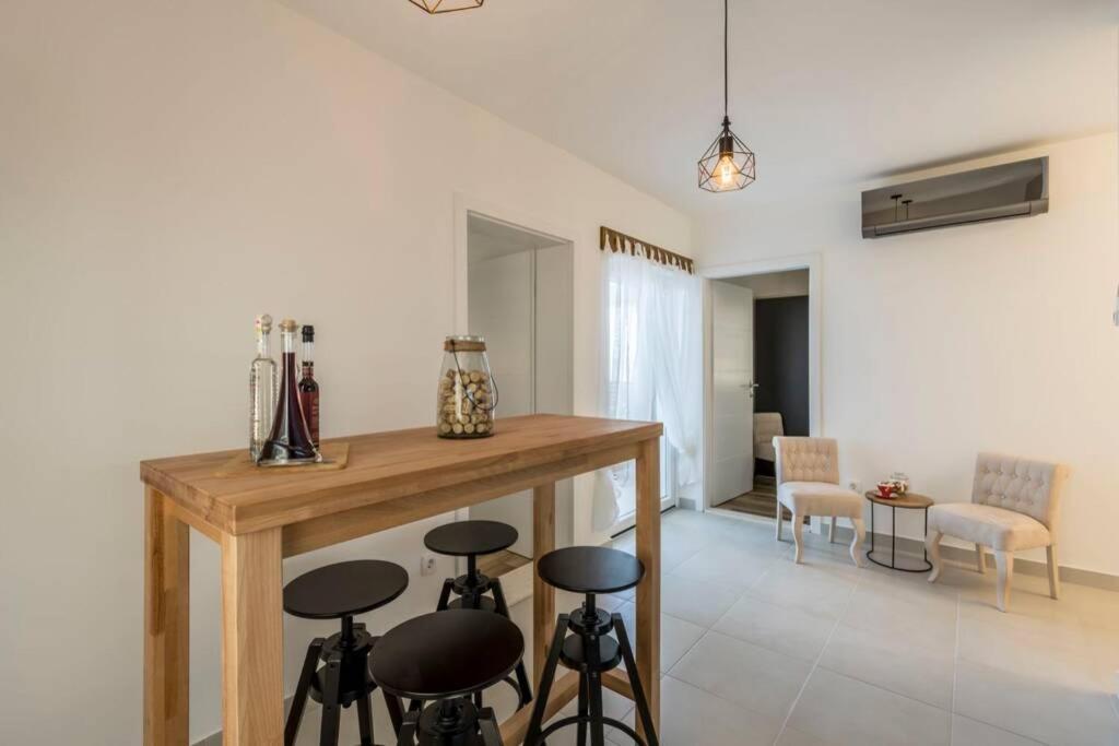 Apartment By Joe Trogir Buitenkant foto